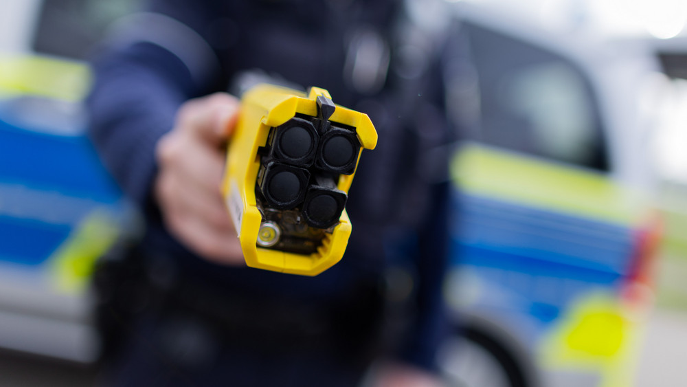 Messerattacke in Bad Schwalbach Polizei stoppt 65 Jährigen mit Taser