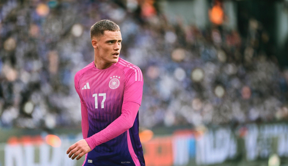 Knalliges Pink Gewagtes EM Trikot für Nationalmannschaft