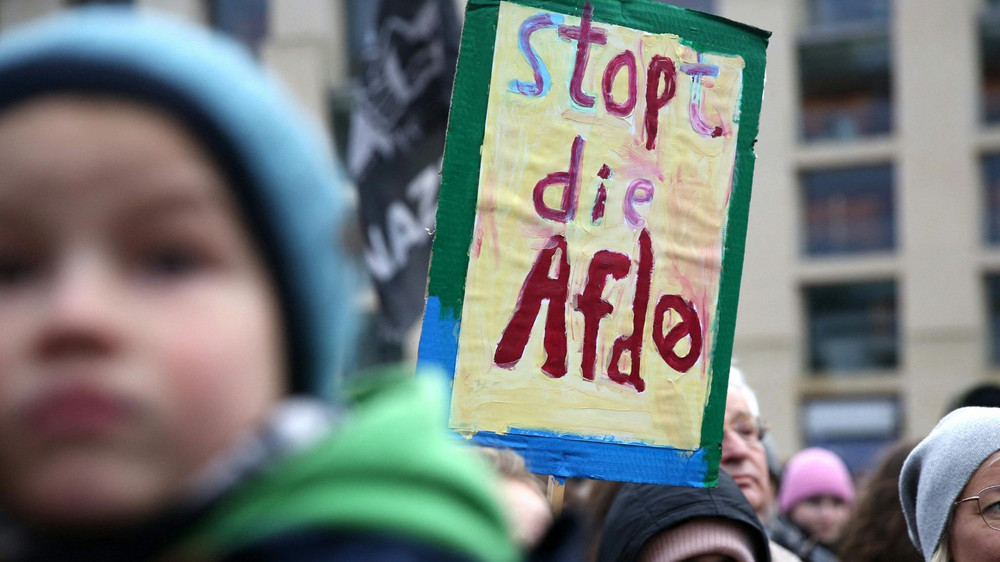 Tausende Menschen Bei Kundgebungen Gegen Rechts In Potsdam Und Berlin