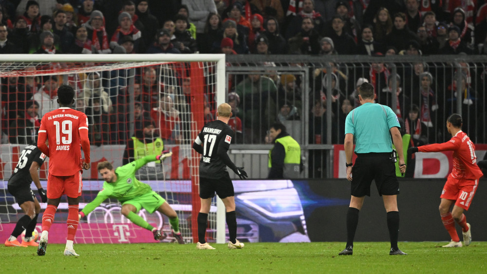 Eintracht Frankfurt Holt Punkt Gegen Rekordmeister Bayern Im Topspiel