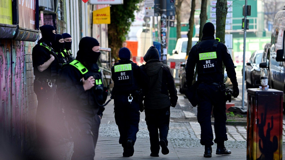 Polizei Fahndet Weiter Nach Flüchtigen RAF-Terroristen