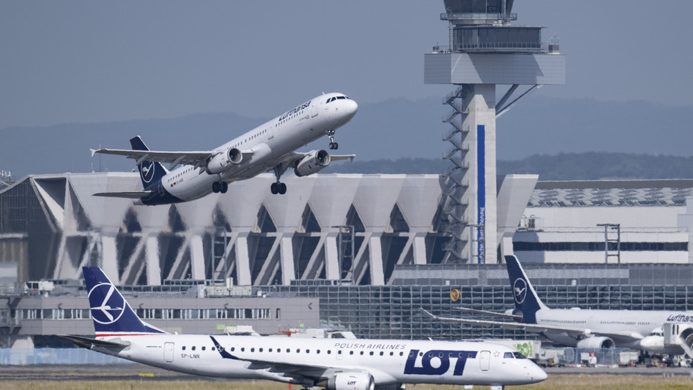 Extended Baggage Wait Times Expected at Frankfurt Airport Due to Staff Shortage