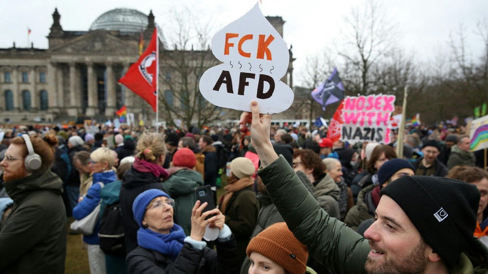 Demo Gegen Rechts In Berlin: Mehr Als Hunderttausend Teilnehmer