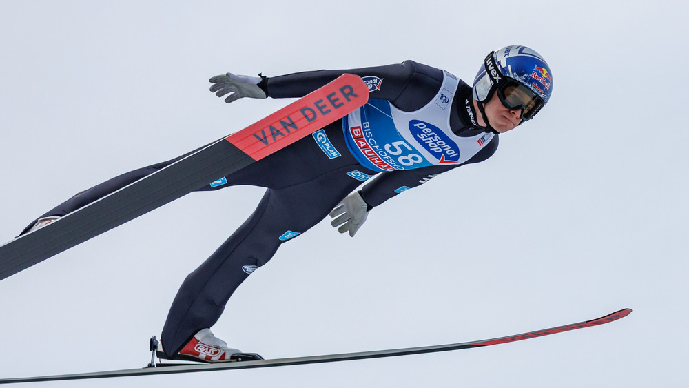 Skispringen Kobayashi gewinnt die Qualifikation Wellinger neunter