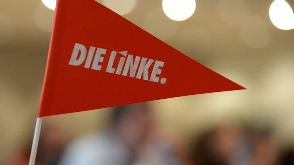 Parteitag In Wetzlar Linke Verabschiedet Wahlprogramm