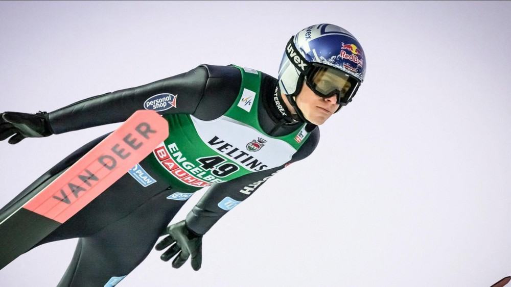 Starker TourneeStart Wellinger gewinnt Qualifikation in Oberstdorf