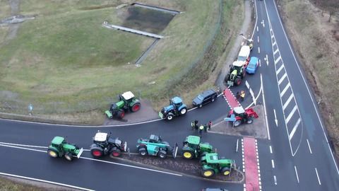 Sachsen-Anhalt: Landwirte Blockieren Stundenlang Fast Alle ...